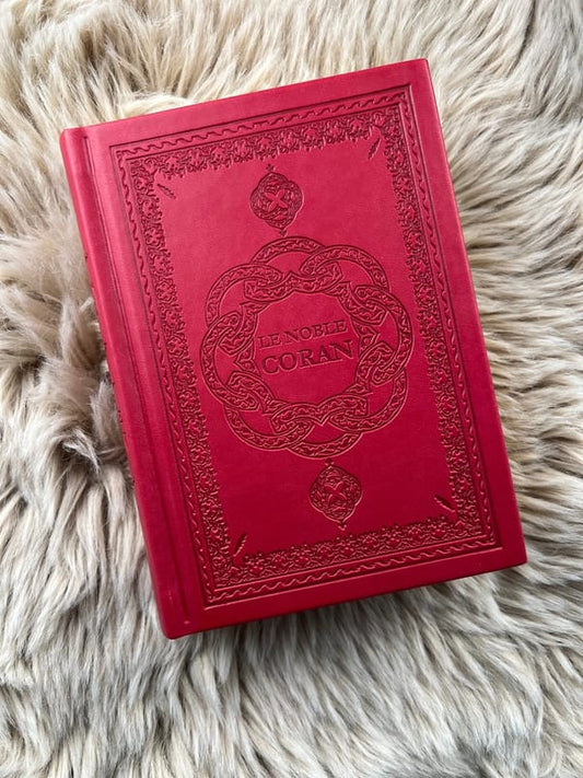 Le Noble Coran ( arabe / français / phonétique ) couleur bordeau &#8211; taille moyenne &#8211; format poche