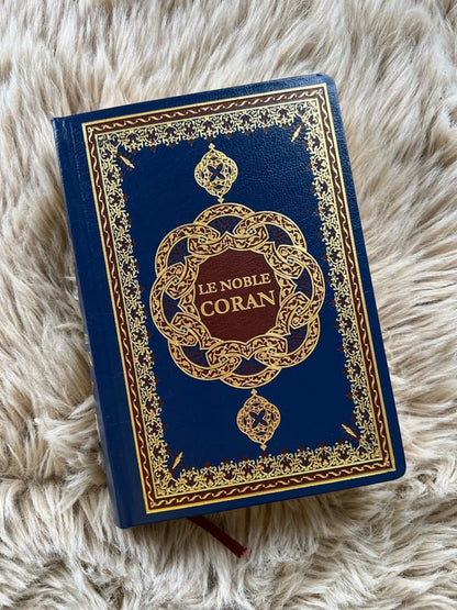 Le Noble Coran ( Français &#8211; Arabe &#8211; Phonétique ) bleu marine